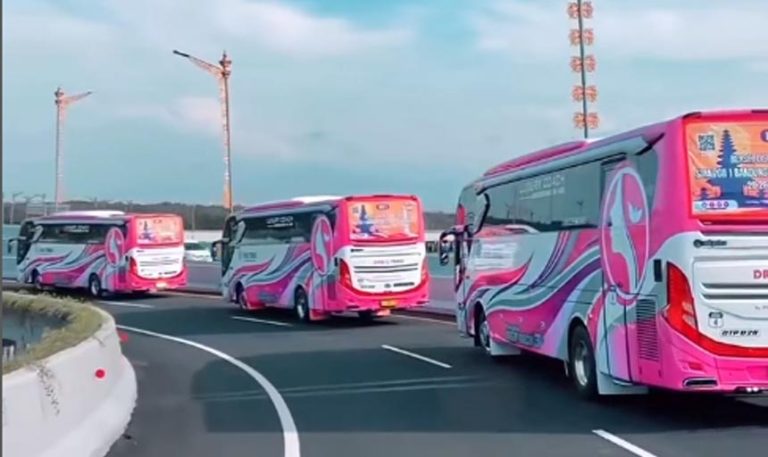 Jalan-Jalan Keliling Indonesia Bisa Pakai Bus DRW Trans? Bisa Kemana Aja Nih?