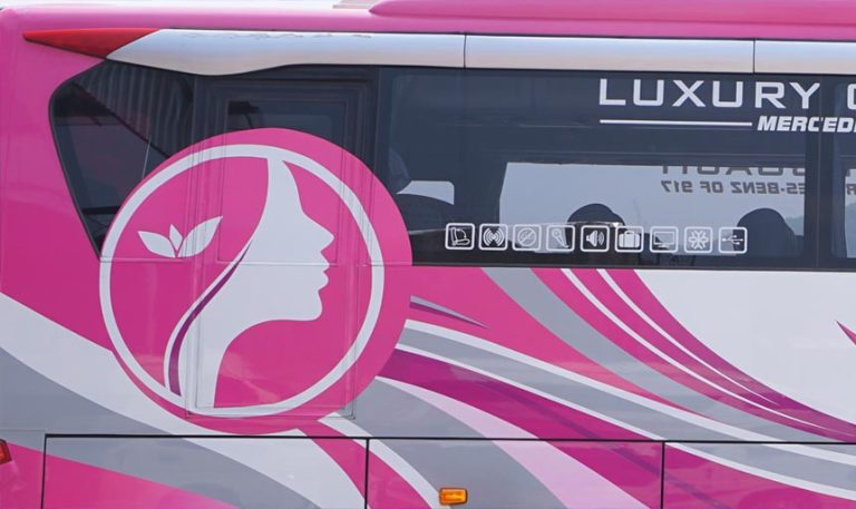 Unik! Ternyata Ini Arti Logo Perempuan di Bus Pariwisata DRW Trans yang Jadi Ciri Khasnya!